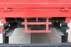 庆铃 五十铃700P 189马力 4X2 6.008米单排栏板载货车(QL1110ANMA)