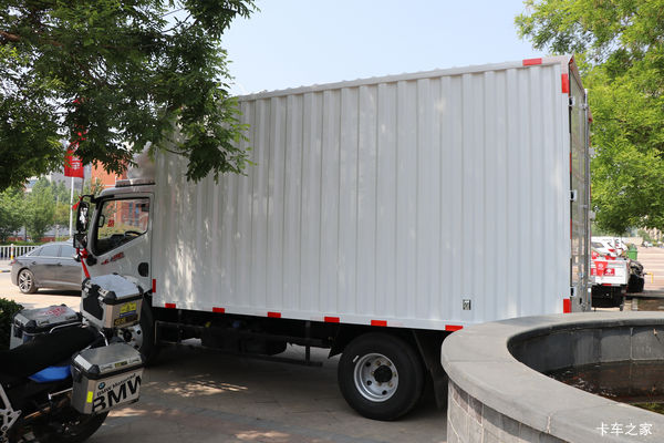 优惠0.8万 哈尔滨市多利卡D6载货车火热促销中