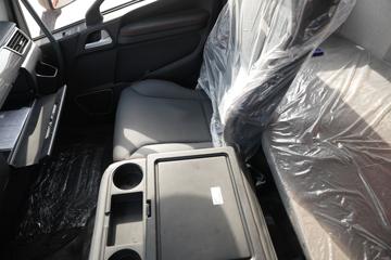 �ൺ��� JK6�п� 220���� 4X2 6.8�ײ�դʽ�ػ���(����)(CA5180CCYP28K2L2E6A80)ͼƬ