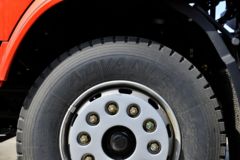 大运 F7重卡 300马力 8X4 6.2米自卸车(国六)(DYQ3310D6FB) 大运 F7重卡 300马力 8X4 6.2米自卸车(国六)(DYQ3310D6FB)