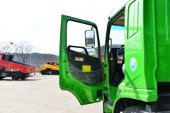 大运 F7重卡 标载型 270马力 8X2 6.8米自卸车(国六)(DYQ3313D6EB)