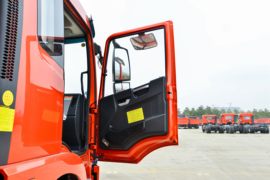 风驰&nbsp;自卸车驾驶室                                               图片