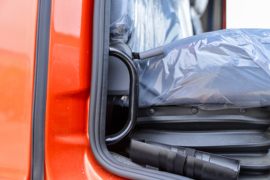 风驰&nbsp;自卸车驾驶室                                               图片