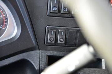 ���� ��� 330���� 8X4 6.5����ж��(�ж�)(DYQ3310D6FM)ͼƬ