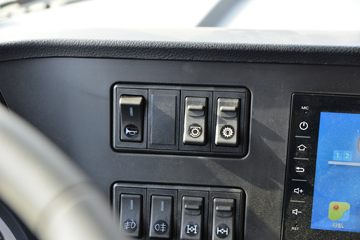 ���� ��� 330���� 8X4 6.5����ж��(�ж�)(DYQ3310D6FM)ͼƬ