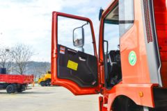 大运 风驰 330马力 8X4 6.5米自卸车(中顶)(DYQ3310D6FM)