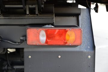 ���� ��� 330���� 8X4 6.5����ж��(�ж�)(DYQ3310D6FM)ͼƬ