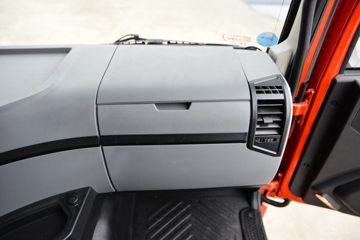 ���� ��� 245���� 4X2 6.5����ж��(�ж�)(DYQ3180D6AB)ͼƬ