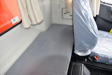 ���� ��� 245���� 4X2 6.5����ж��(�ж�)(DYQ3180D6AB)ͼƬ