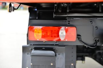 ���� ��� 245���� 4X2 6.5����ж��(�ж�)(DYQ3180D6AB)ͼƬ