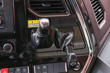 �ൺ��� JH5�ؿ� 480���� 6X4 AMT�Զ���ǣ����(CA4251P2K15T1E6A80)ͼƬ