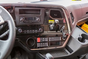 �ൺ��� JH5�ؿ� 480���� 6X4 AMT�Զ���ǣ����(CA4251P2K15T1E6A80)ͼƬ