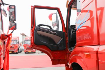 �ൺ��� JH5�ؿ� 480���� 6X4 AMT�Զ���ǣ����(CA4251P2K15T1E6A80)ͼƬ