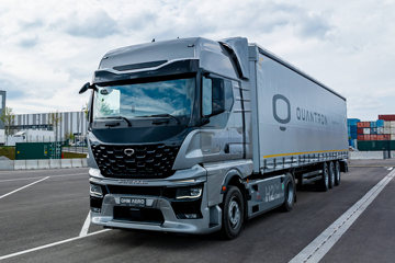 量子 QHM 4X2 氢燃料电动牵引车