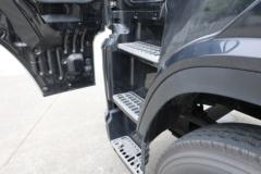 庆铃 五十铃巨咖 240马力 4X2 7.6米厢式载货车(QL5180XXYGTFRJ)