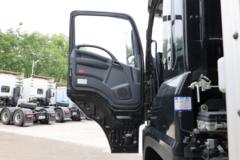 庆铃 五十铃巨咖 240马力 4X2 7.6米厢式载货车(QL5180XXYGTFRJ)