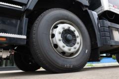 庆铃 五十铃巨咖 240马力 4X2 7.6米厢式载货车(QL5180XXYGTFRJ)