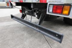庆铃 五十铃巨咖 240马力 4X2 7.6米厢式载货车(QL5180XXYGTFRJ)