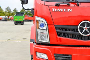 大运 致胜 200马力 4X2 5.6米自卸车(法士特10挡)(DYQ3187D6AB)外观图片