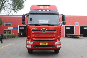 一汽解放 J6L 经典版 240马力 4X2 6.75米畜禽运输车(国六)(CA5160CCQP62K1L4E6)