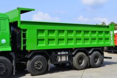 大运 F7重卡 复合型 350马力 8X4 6.8米自卸车(国六)(法士特12档)(DYQ3310D6FC)