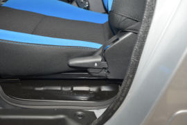 新海豚EV&nbsp;电动载货车内饰图片