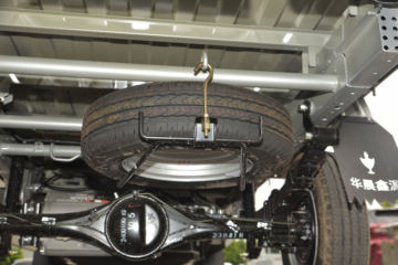 ������Դ �º���EV ������ 2.7T 3.05�׵��Ŵ��綯����΢��(JKC1032D0L0BEV)42.3kWhͼƬ