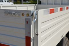 江铃 凯运＋宽体 152马力 4.2米单排栏板轻卡(国六)(JX1049TGA26)