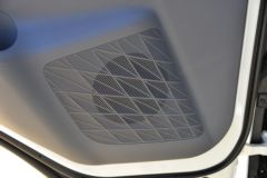 江铃 凯运＋中体 146马力 4.2米单排仓栅式轻卡(国六)(气刹)(JX5044CCYTGB26)