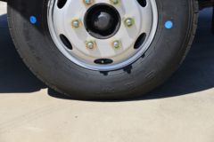 江铃 凯运＋中体 146马力 4.2米单排仓栅式轻卡(国六)(气刹)(JX5044CCYTGB26)