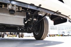 江铃 凯运＋中体 146马力 4.2米单排仓栅式轻卡(国六)(气刹)(JX5044CCYTGB26)