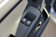 五菱 龙卡 基本型 2.0L 136马力 汽油 3.8米单排栏板微卡(国六)(LZW1031GHU)