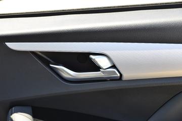 ������ʮ�� ���� 2.5T���� 143���� �ֶ����� ����˫��Ƥ��ͼƬ