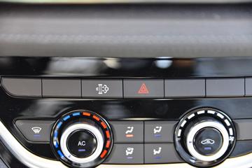 ������ʮ�� ���� 2.5T���� 143���� �ֶ����� ����˫��Ƥ��ͼƬ