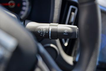 ������ʮ�� ���� 2.5T���� 143���� �ֶ����� ����˫��Ƥ��ͼƬ