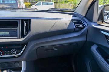 ������ʮ�� ���� 2023�� 2.5T���� 143���� �ֶ����� ����˫��Ƥ��ͼƬ