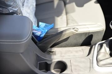 ������ʮ�� ���� 2023�� 2.5T���� 143���� �ֶ����� ����˫��Ƥ��ͼƬ