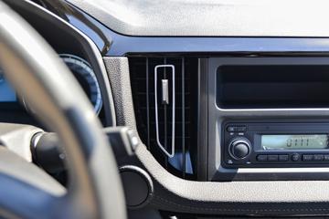 ������ʮ�� ���� 2023�� 2.5T���� 143���� �ֶ����� ����˫��Ƥ��ͼƬ