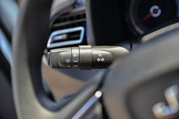 ������ʮ�� ���� 2023�� 2.5T���� 143���� �ֶ����� ����˫��Ƥ��ͼƬ