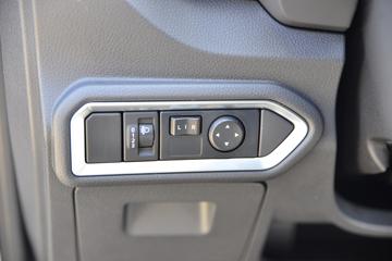 ������ʮ�� ���� 2023�� 2.5T���� 143���� �ֶ����� ����˫��Ƥ��ͼƬ