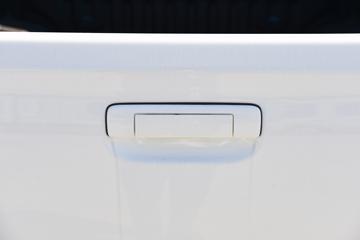 ������ʮ�� ���� 2023�� 2.5T���� 143���� �ֶ����� ����˫��Ƥ��ͼƬ