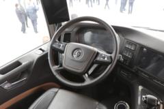 陕汽重卡 德龙X6000 600马力 4X2 AMT自动挡自动驾驶牵引车(国六)(SX4189GD1Q2)