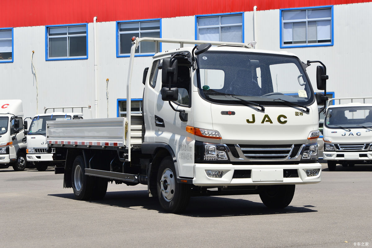 解析江淮骏铃V5轻卡 150马力国六动力 城配短途更高效