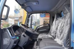 宇通轻卡 4.5T 4.2米单排纯电动厢式轻卡100.46kWh