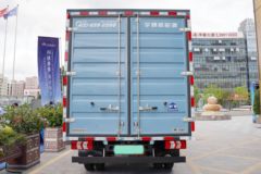 宇通轻卡 4.5T 4.2米单排纯电动厢式轻卡100.46kWh