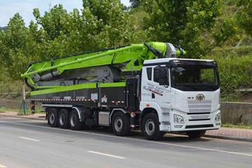 青岛解放 JH6 550马力 10X4 混凝土泵车(中联牌)(ZLJ5530THBJF)