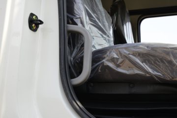 ����ʮͨ ��� 245���� 4X4 4.5����ж��(STQ2186L07Y3E6)ͼƬ