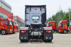 一汽解放 J7重卡 620马力 6X4 AMT自动挡牵引车(带液缓)(CA4250P77K25T1E6)