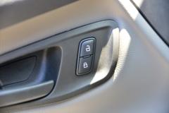 江铃汽车 新全顺 122马力 6座 2.0T柴油 6档手动 短轴低顶多用途乘用车(国六)