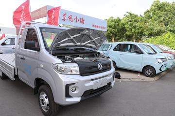 ����С�� D71 LV0 2.0L 142���� ���� 3.4�׵�������΢��(����)ͼƬ